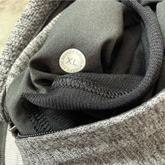 Lululemon Menβs Textured Tech Hoodie Size XL gray - Picture 4 of 6